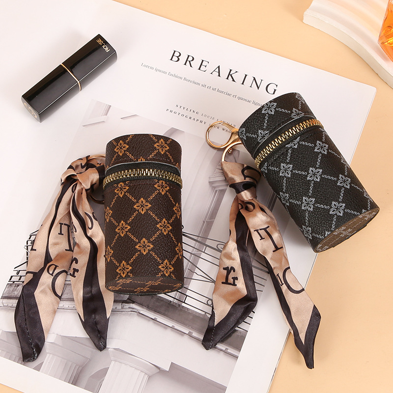 Scarf Pattern Lipstick Keychai - Monogram Keychain Leather บทวิจารณ์และราคา