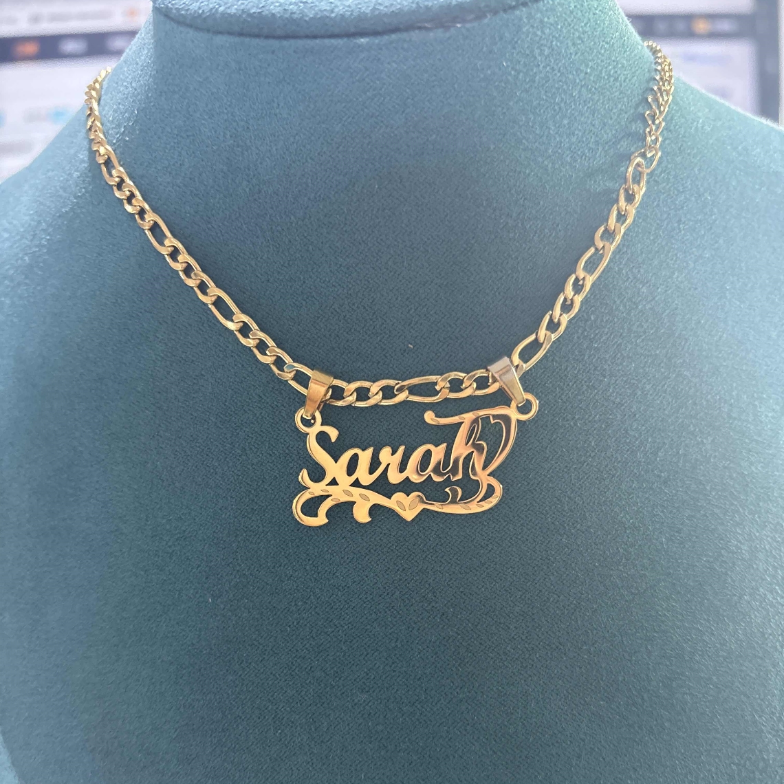 Custom Figaro Chain Heart Name - Name Necklace Custom บทวิจารณ์และราคา
